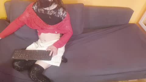 Snapshot of lillysissi chatting on October 29, 2025, 9:11 am Lilli Sissy SlutCat online show from October 29, 2025, 9:11 am