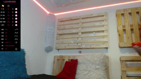 Lilly online show from February 5, 2025, 8:35 pm