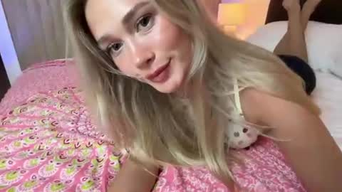 Snapshot of lillyyfaithh chatting on June 9, 2026, 8:59 am lilly online show from June 9, 2026, 8:59 am