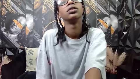 lilmissbaddiexxx online show from October 7, 2025, 5:43 pm