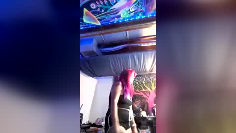 Snapshot of lilmystiq chatting on June 10, 2026, 3:22 pm lilmystiq online show from June 10, 2026, 3:22 pm