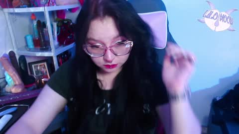 Lilo  online show from January 28, 2025, 3:15 am