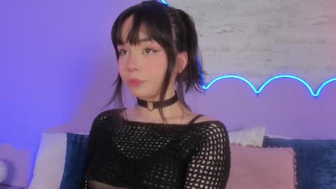 Lilou online show from October 9, 2025, 7:56 pm