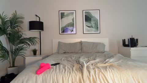 Ava online show from February 26, 2026, 2:16 pm