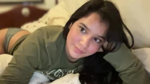 Snapshot of lilprincessxoxo_ chatting on May 19, 2026, 9:04 am lilprincessxoxo_ online show from May 19, 2026, 9:04 am