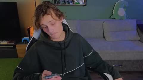 lilteddyboy online show from October 14, 2025, 3:02 pm