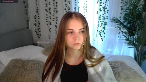 lilu__moon online show from April 9, 2026, 6:02 am