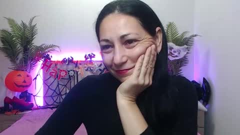 Snapshot of lilugrants chatting on October 18, 2025, 6:19 pm lilugrants online show from October 18, 2025, 6:19 pm