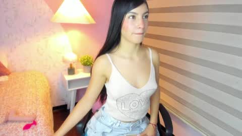  Lily  online show from May 8, 2026, 8:25 pm