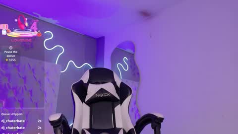 Lily online show from November 19, 2025, 3:50 am