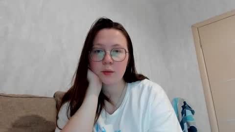 Lily Chays online show from October 14, 2025, 1:50 am