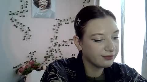 lily_ember online show from October 16, 2025, 10:05 am