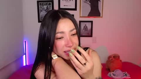 Snapshot of lily_evans_ chatting on January 9, 2025, 3:47 am just lily online show from January 9, 2025, 3:47 am