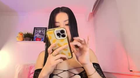 Snapshot of lily_evans_ chatting on February 9, 2026, 11:20 pm just lily online show from February 9, 2026, 11:20 pm