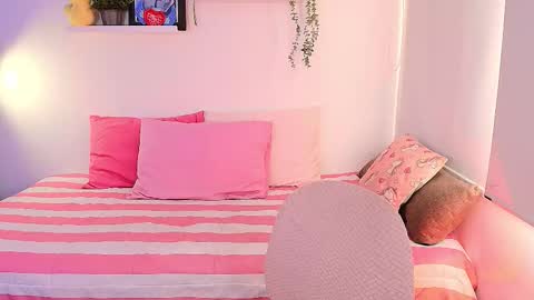 Snapshot of lily_evans_ chatting on March 2, 2026, 10:05 pm just lily online show from March 2, 2026, 10:05 pm