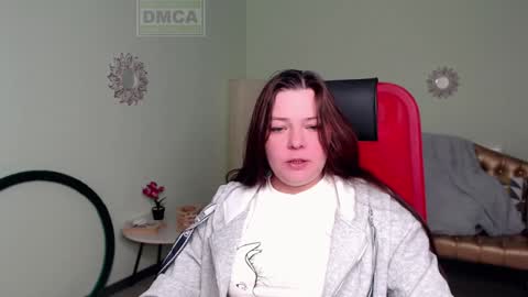 Lily online show from January 27, 2025, 6:41 am