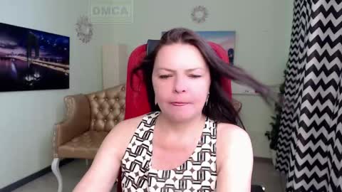 Snapshot of lily_flower7_ chatting on May 15, 2026, 6:53 am Lily online show from May 15, 2026, 6:53 am
