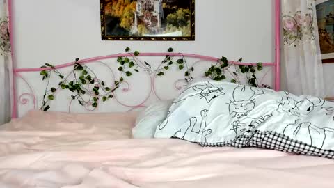 all my content for 4 below online show from December 20, 2024, 11:26 pm