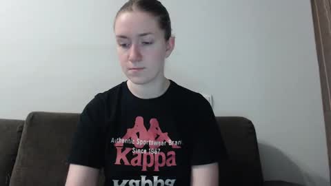 lily_love_x online show from February 9, 2025, 11:36 pm