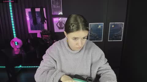 Lily online show from December 21, 2024, 7:03 am