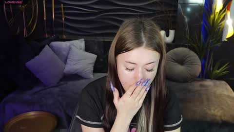 Lily online show from January 26, 2025, 6:49 am