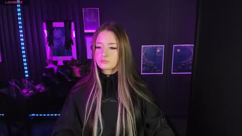 Lily online show from February 10, 2025, 1:55 pm