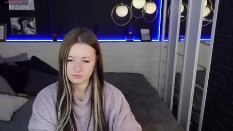 Lily online show from February 27, 2025, 8:06 am