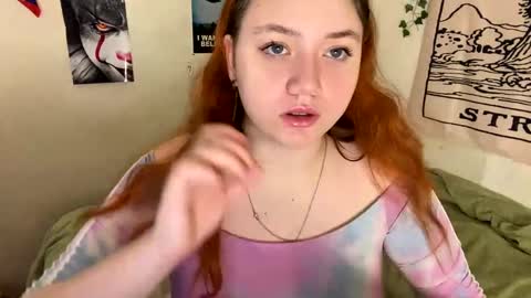 Snapshot of lily_shamy chatting on December 4, 2024, 1:09 pm Alice online show from December 4, 2024, 1:09 pm