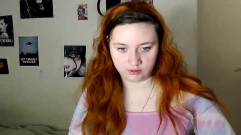 Snapshot of lily_shamy chatting on December 25, 2024, 2:45 pm Alice online show from December 25, 2024, 2:45 pm