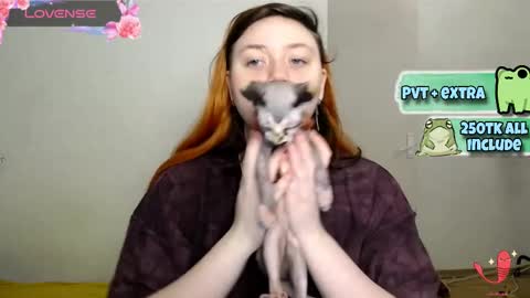 Snapshot of lily_shamy chatting on February 23, 2025, 4:35 pm Alice online show from February 23, 2025, 4:35 pm