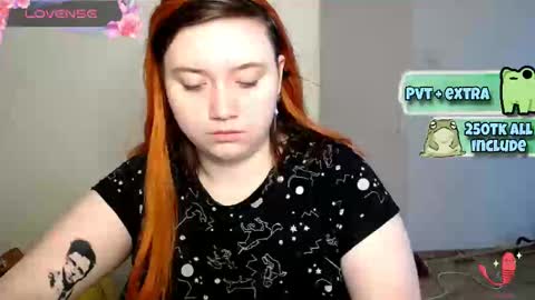 Snapshot of lily_shamy chatting on March 2, 2025, 6:27 am Alice online show from March 2, 2025, 6:27 am