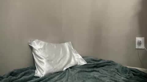 lily_slut420071 online show from June 7, 2026, 2:16 am