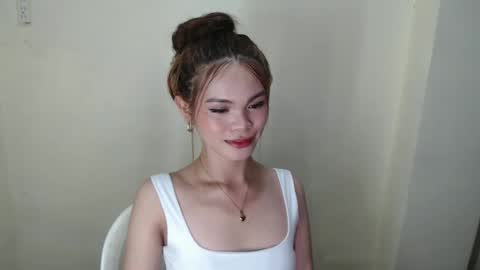 Snapshot of lily_summer23 chatting on December 18, 2024, 3:22 pm Youre pleasure Lily online show from December 18, 2024, 3:22 pm