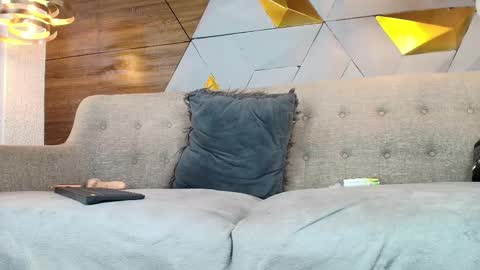 lily_waist online show from February 14, 2025, 6:34 am