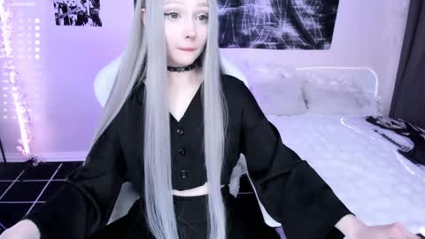 Snapshot of lily_weep chatting on March 27, 2026, 5:13 am Lily online show from March 27, 2026, 5:13 am
