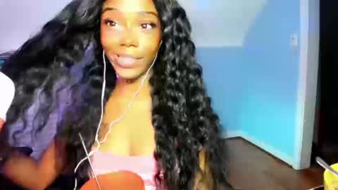 lilyblloom online show from October 14, 2025, 1:12 pm