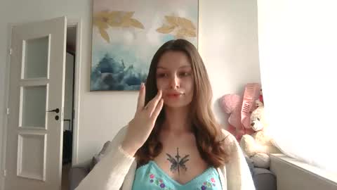 lilycandy_ online show from April 22, 2026, 10:28 am