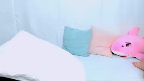 lilydavisss online show from October 10, 2025, 2:43 am