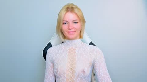 lilydavisss online show from June 1, 2026, 2:13 am