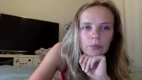 Snapshot of lilyforyourwilly chatting on February 20, 2025, 9:55 am Lily online show from February 20, 2025, 9:55 am