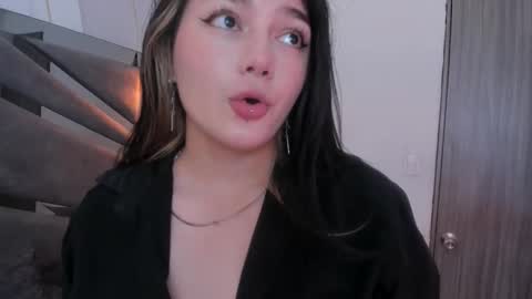 lilyh_zulu online show from November 15, 2025, 3:37 am