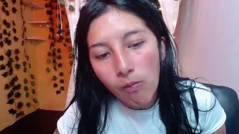 Snapshot of lilymoon_018 chatting on April 30, 2026, 1:06 pm lilymoon_018 online show from April 30, 2026, 1:06 pm