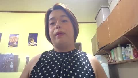 Snapshot of lilysette chatting on May 17, 2026, 10:00 am lilysette online show from May 17, 2026, 10:00 am