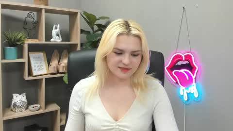 Lily online show from May 29, 2026, 7:17 am
