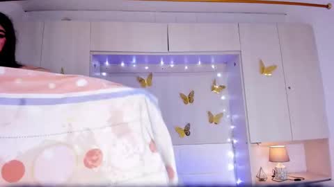 Snapshot of lilywhitee1 chatting on November 29, 2025, 4:43 pm lilywhitee1 online show from November 29, 2025, 4:43 pm