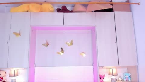 Snapshot of lilywhitee1 chatting on February 4, 2026, 4:18 am lilywhitee1 online show from February 4, 2026, 4:18 am