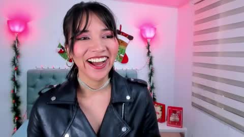  Lina Bedoya  online show from December 12, 2024, 2:44 pm