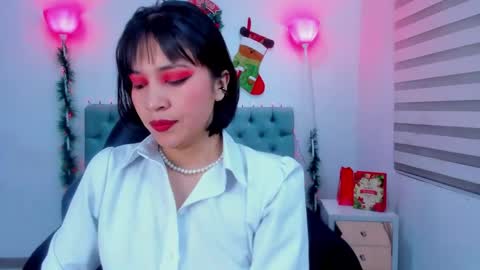  Lina Bedoya  online show from December 26, 2024, 11:43 am