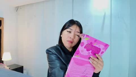  Lina Bedoya  online show from October 2, 2025, 11:39 am