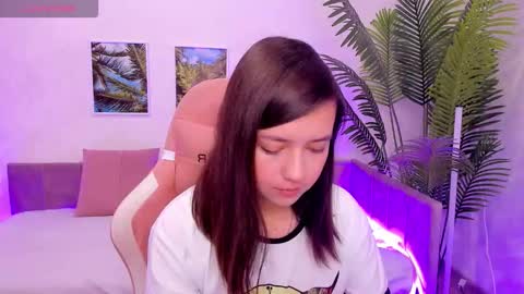 Lina online show from October 9, 2025, 3:04 am